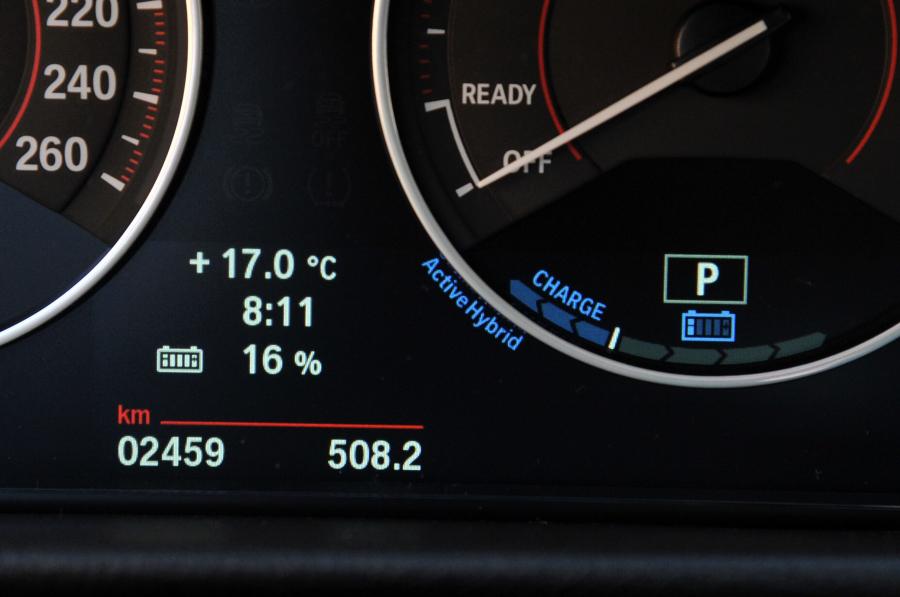  BMW ActiveHybrid 3 2012 года  (фото 16 из 102)